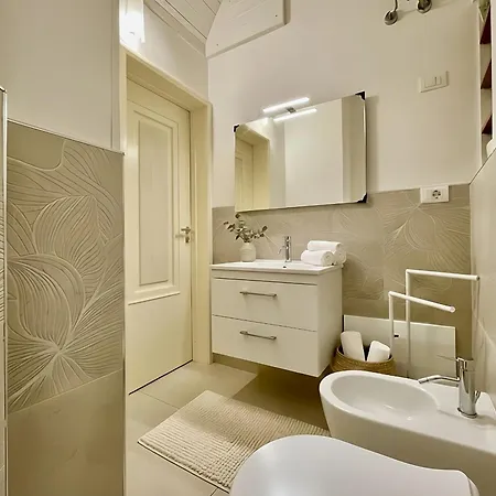 Casa Dami' 오스투니